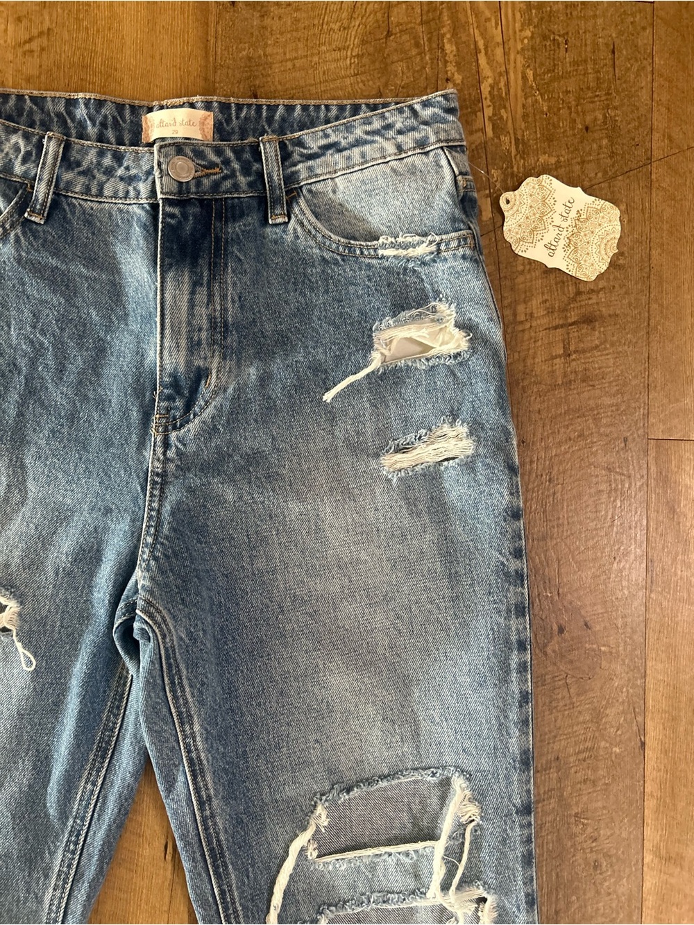 Altar’d State High Rise Distressed Cropped Jeans Size 29 NWT Raw Hem Trendy - Picture 8 of 16